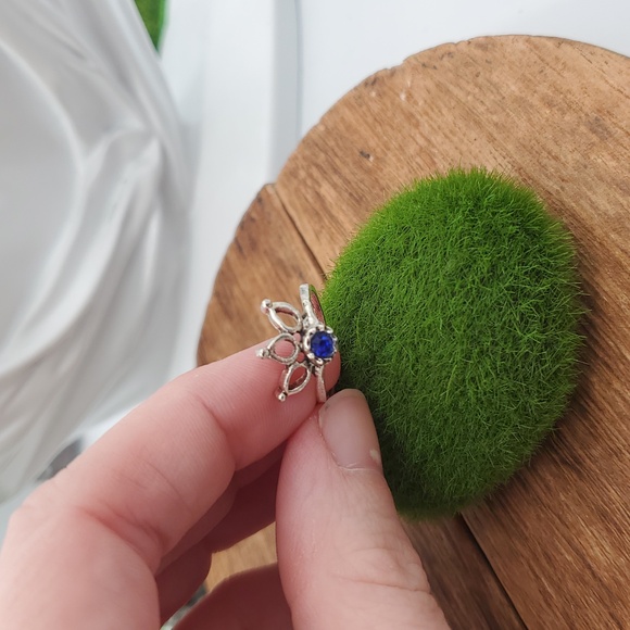 Sapphire Lotus Crown Ring Size 3 R810 - Picture 2 of 3